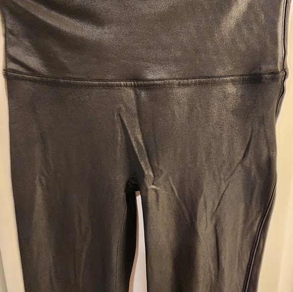 SPANX black faux leather leggings size LG - Picture 4 of 10